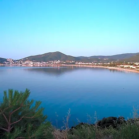 Отель Kavala 4*